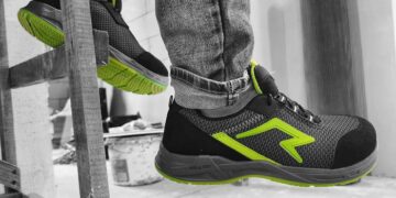 How to choose safety shoes: important criteria and some useful tips