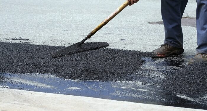 Repairing potholes in asphalt pavement: key rules and tips
